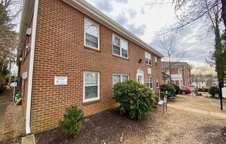 AP7016 - Culbreth Court Apartments