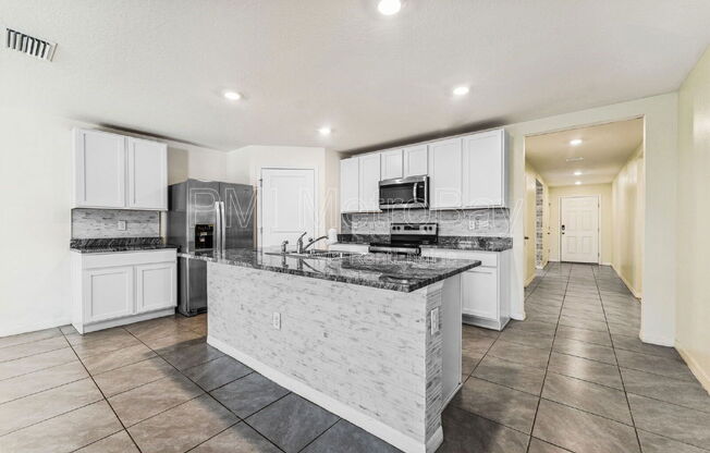 816 WILL SCARLETT AVE