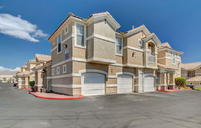 2 beds, 2 baths, $1,600