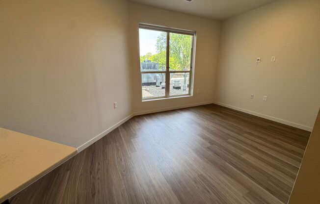 Studio, 1 bath, 594 sqft, $1,795, Unit 1621-209