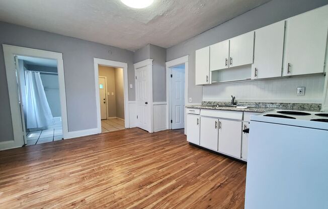 3 Bed - 2 Full Bath Cape Cod for Rent