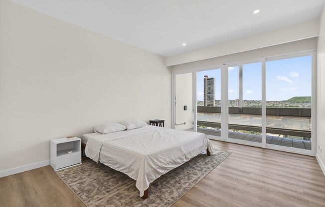 2 beds, 2 baths, $4,200, Unit # PENTHOUSE 8