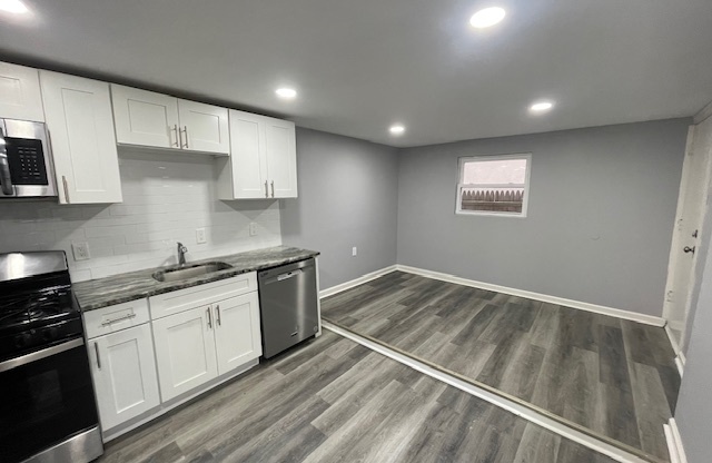 2739 W MONTGOMERY AVE