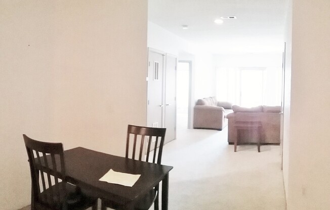 2 beds, 2 baths, $528