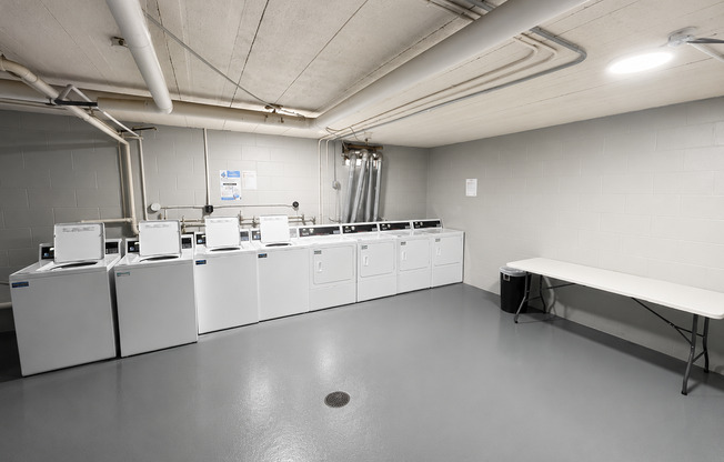 Studio, 1 bath, 400 sqft, $850, Unit #419