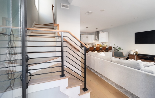 48 ROBEY ST
