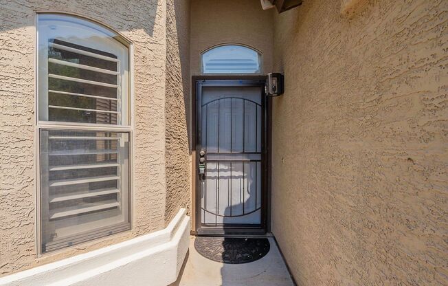 4 beds, 2.5 baths, $3,375