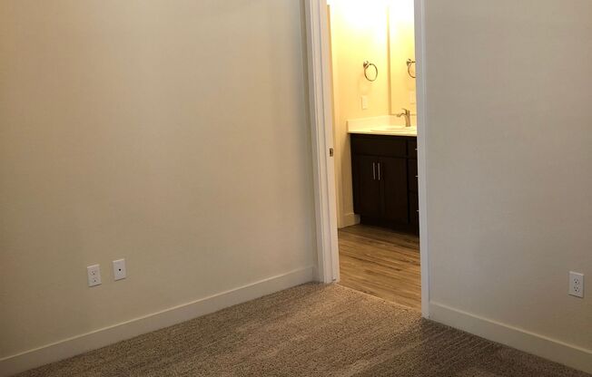 2 beds, 2 baths, 1,064 sqft, $2,271, Unit 1663 - 301