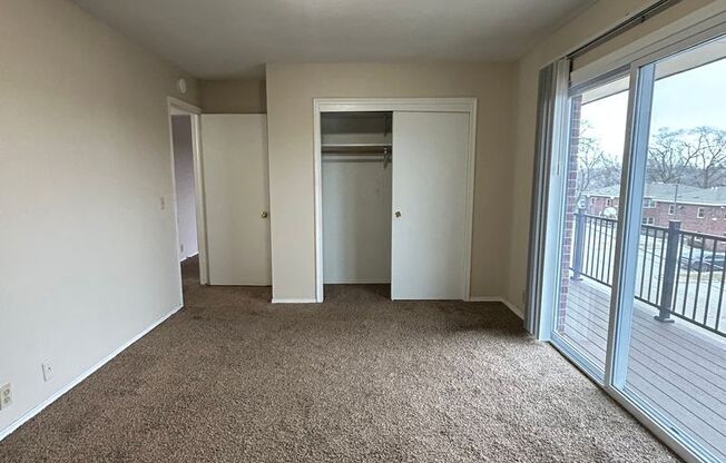 2 beds, 2 baths, 1,200 sqft, $940, Unit #12