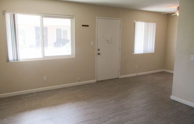 2 beds, 1 bath, 800 sqft, $2,500, Unit 3110 Jefferson St. #B