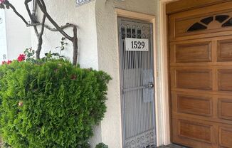 2 beds, 2 baths, $3,250