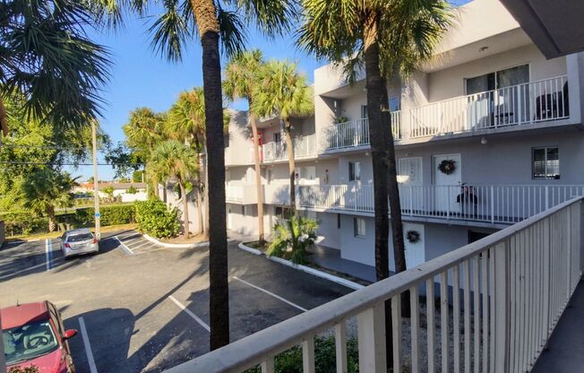 2 beds, 1.5 baths, $2,300, Unit #201