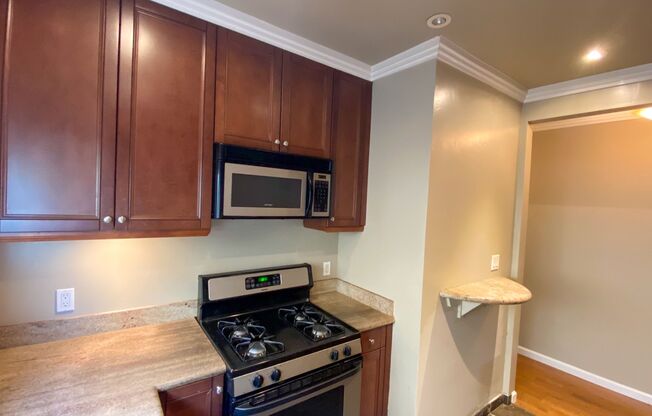 2 beds, 1.5 baths, $3,095, Unit 3610