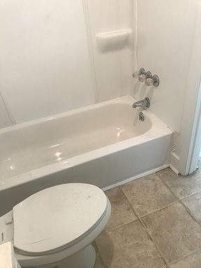 Studio, 1 bath, 450 sqft, $1,099, Unit 40-1R