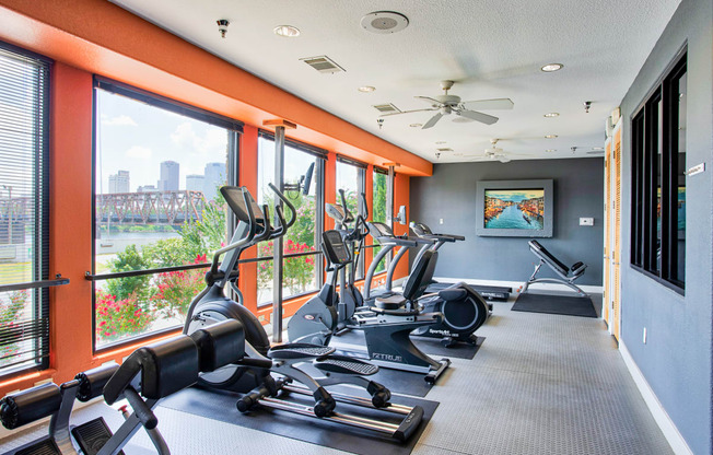 the apartments at fitness room At Metropolitan Apartments in Little Rock, AR