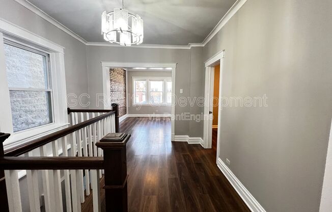 1439 N. Artesian Ave.