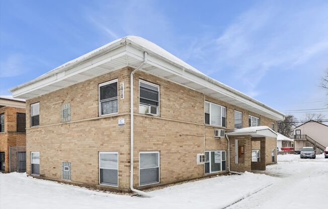 1910 S 16th Broadview