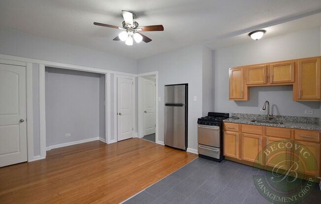Studio, 1 bath, 305 sqft, $1,550, Unit 202