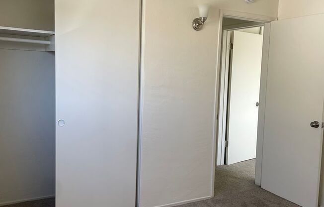 2 beds, 1 bath, $2,395, Unit 10