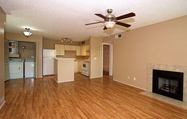 Nice 1 bed/ 1 bath second-floor condo at Lakewood Park Condominium