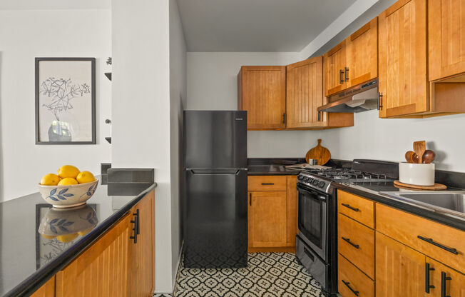 245 E 35 ST