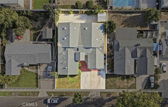 5 beds, 3.5 baths, 2,914 sqft, $5,500