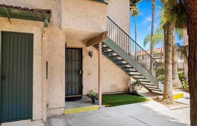 2015 DAIRY MARKET RD