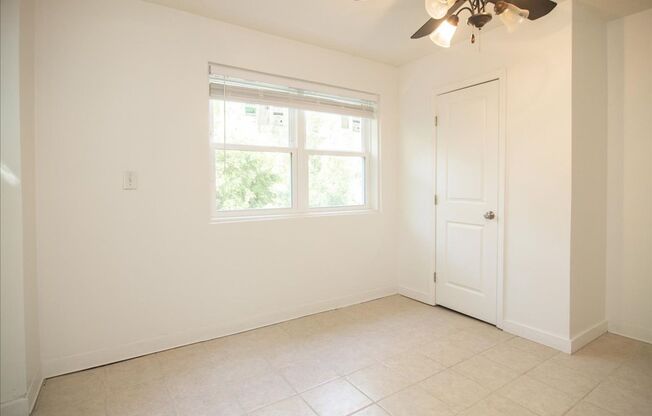 Newly Renovated 2/1 Duplex Unit Minutes from Downtown Decatur, Ponce City Market, and VA Highlands!