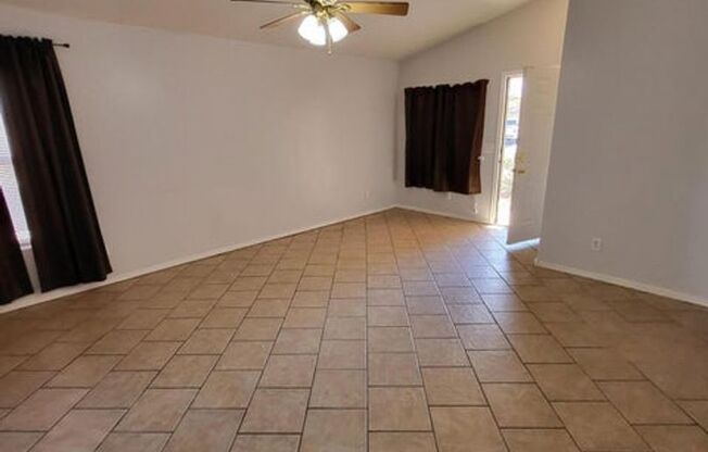 2 bed 2 bath home in Phoenix!