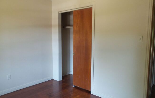 2 beds, 1 bath, $775