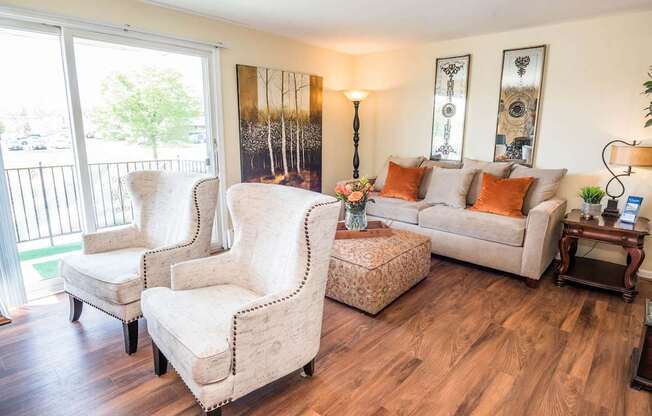 Olde Towne Village Apartments – Living Room – Snack Bar - Kenmore School District - Air Conditioner - Appliances Included - 24 Hour Emergency Maintenance – Ask for a Tour - Pet Friendly