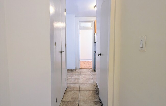 2 beds, 1 bath, $3,395, Unit 23