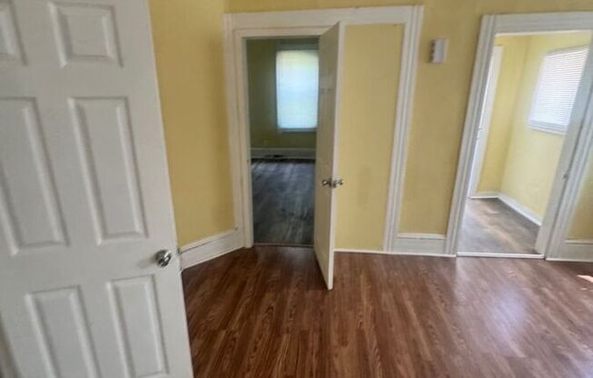 3524 W 52 ST