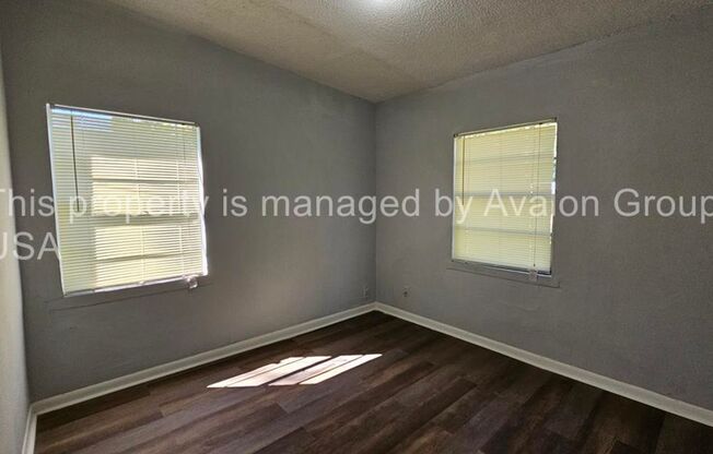 3 beds, 1 bath, $1,325