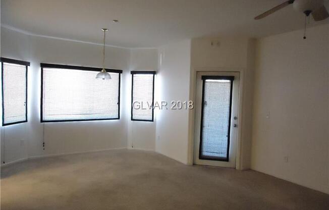 2 beds, 2 baths, $1,350, Unit Unit 1626