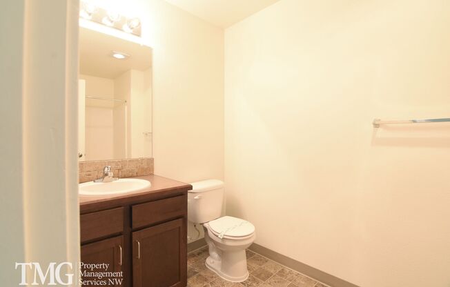 2 beds, 2 baths, 940 sqft, $1,599, Unit 207A