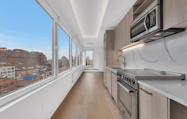 250 W 19 ST