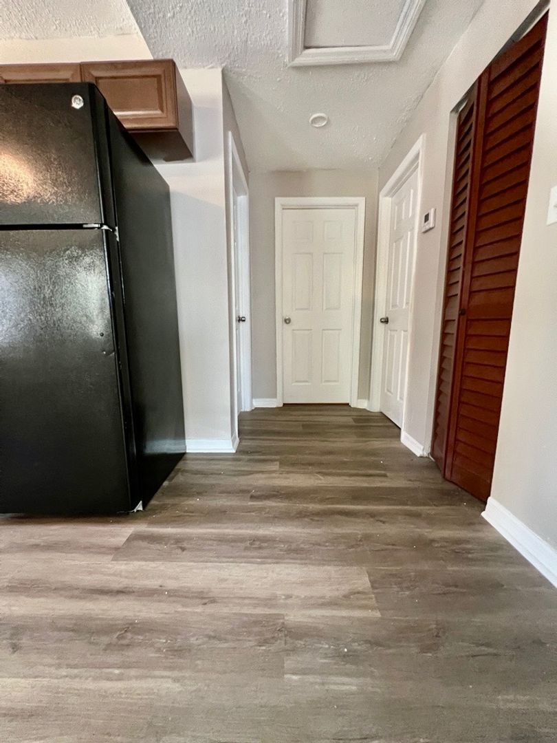 1105 E 28th Ave, Tampa, FL 33605