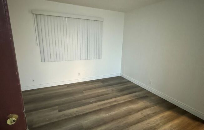 15325 Holiday Garden Apartments