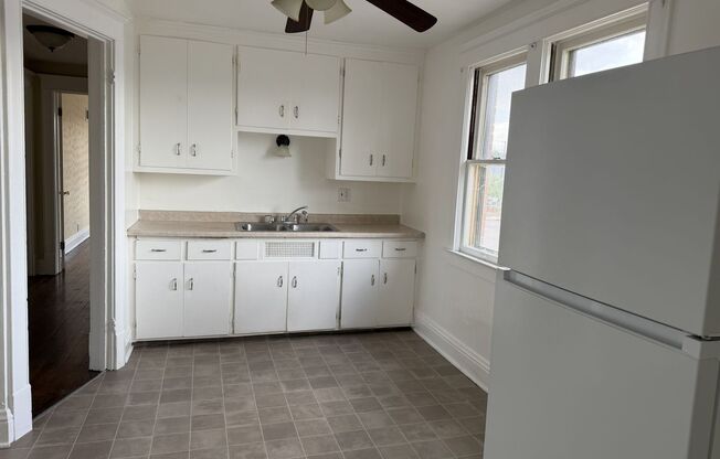 5927-29-29A W Greenfield Ave