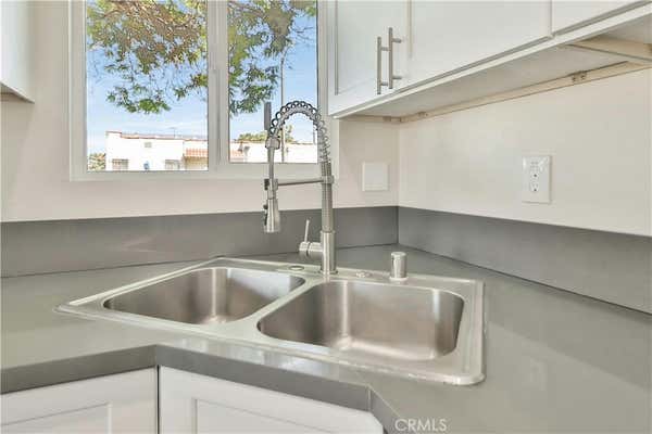 3 beds, 2 baths, 1,200 sqft, $3,495