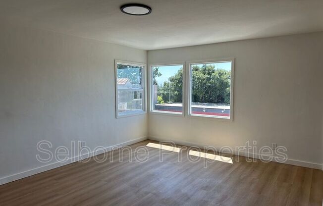 369 COLUSA AVE