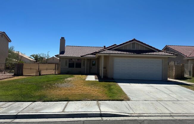 SW!! Spring Valley!! Single Story!!! Covered Patio!!! Fire Place!! Pet Friendly!!! Community Parks Nearby!!!