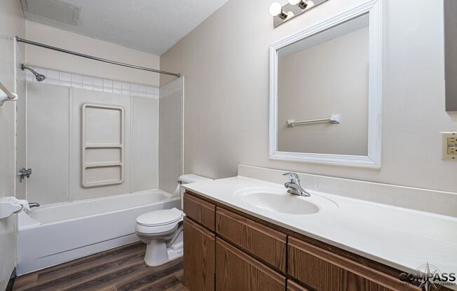 3 beds, 2 baths, 1,209 sqft, $1,295, Unit 2215-315