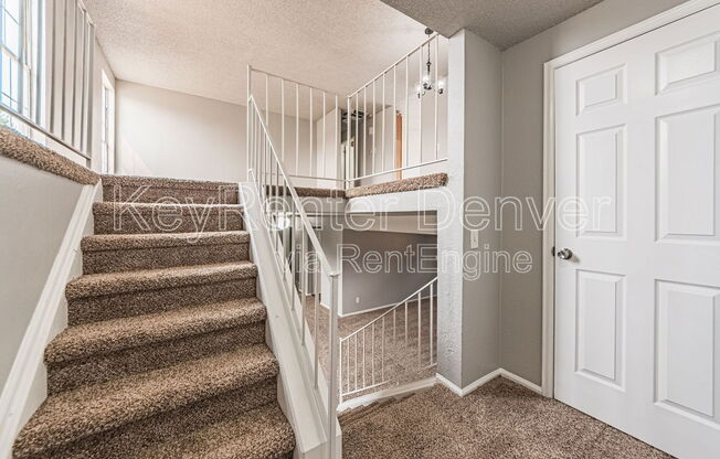 4560 N EUREKA CT