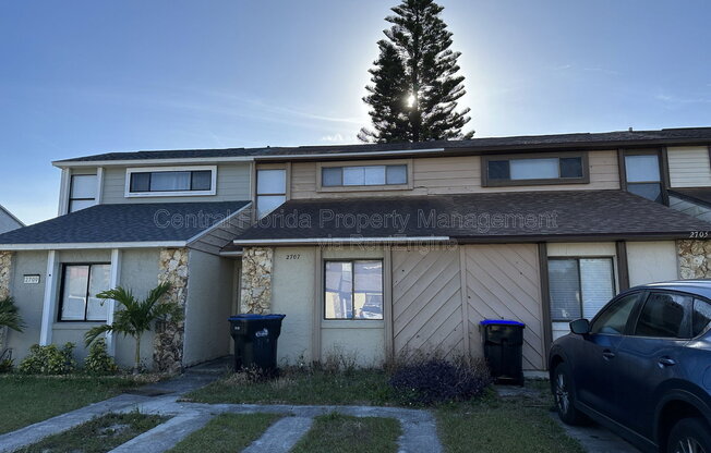 2707 HUNT CLUB LN