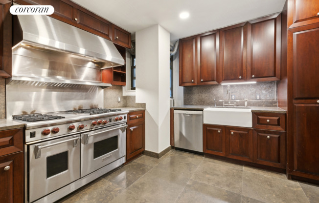 65 E 96 ST