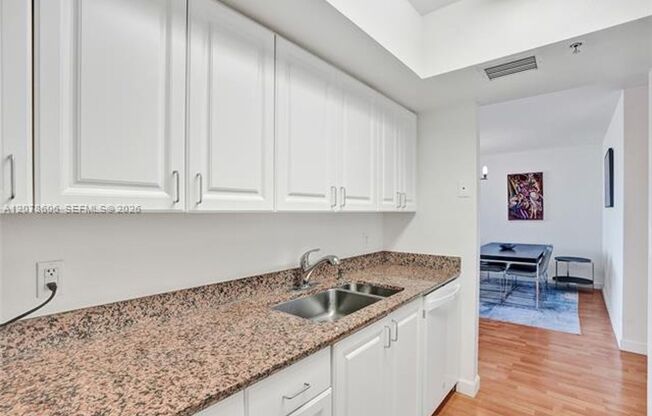 1 bed, 1 bath, $4,500, Unit # 807
