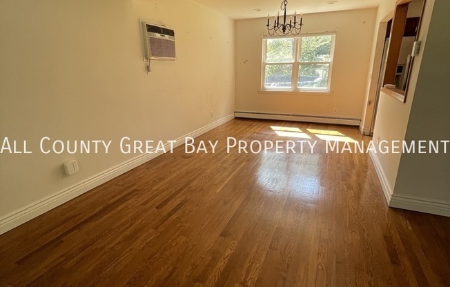 4 Williamsburgh Ln
