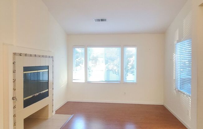 Spacious Condo, A/C, Wood Floors, Fresh Paint, Raised Floors, Balcony, Walk In Closet, Garage, 2 Pools!